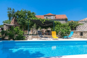 Villa Vanalucie, rural villa with private pool near Dubrovnik